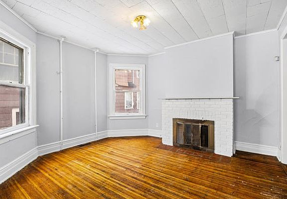 4th image of 208 Kenwood Ave
