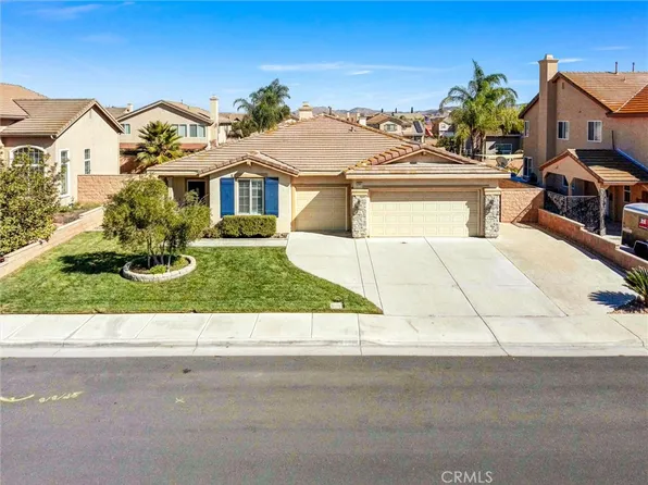 7904 Port Arthur Dr, Corona, CA 92880