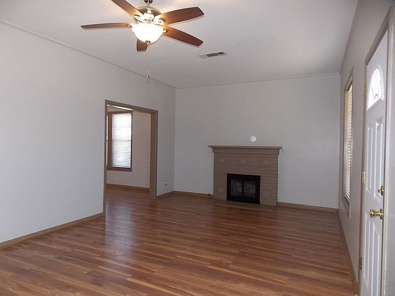 4th image of 485 Belvedere Dr
