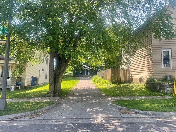 2nd image of 833 Fremont Ave