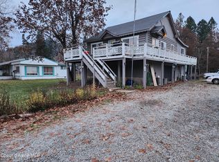 40483 Riverview Dr, Cataldo, ID 83810