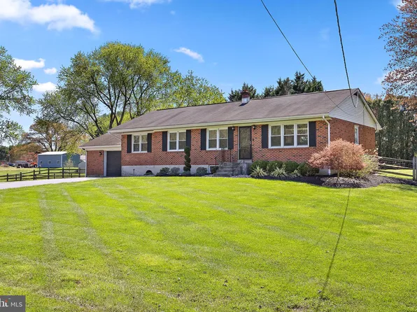 9 Lyric Dr, Newark, DE 19702