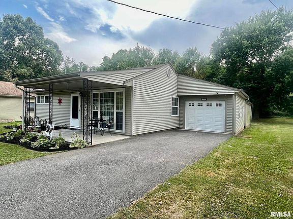 3rd image of 302 Lindsey Ave