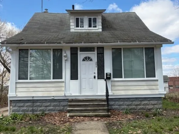 484 Hammel St, Akron, OH 44306