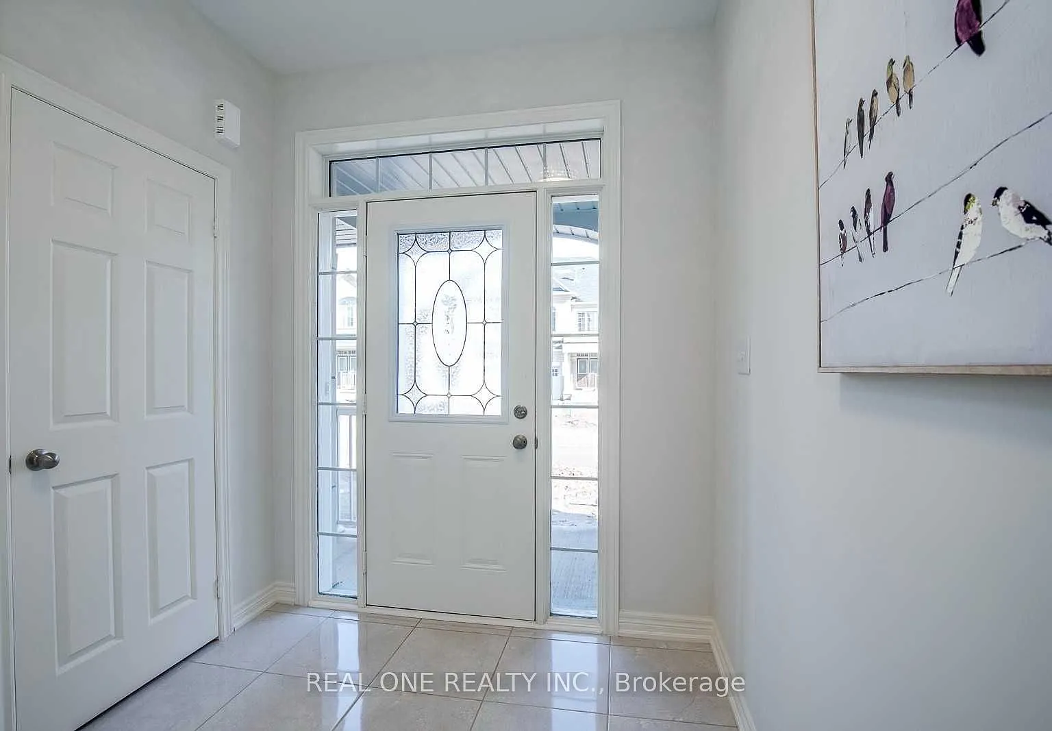 4 bed, $3,750 — Photo 2