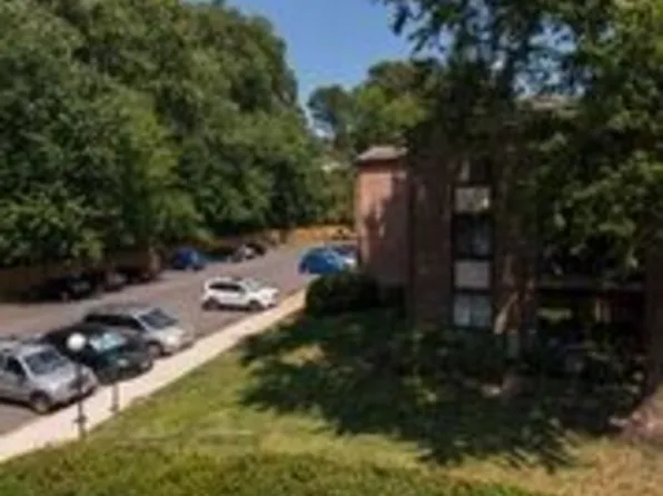 9708 Kingsbridge Dr, Fairfax, VA