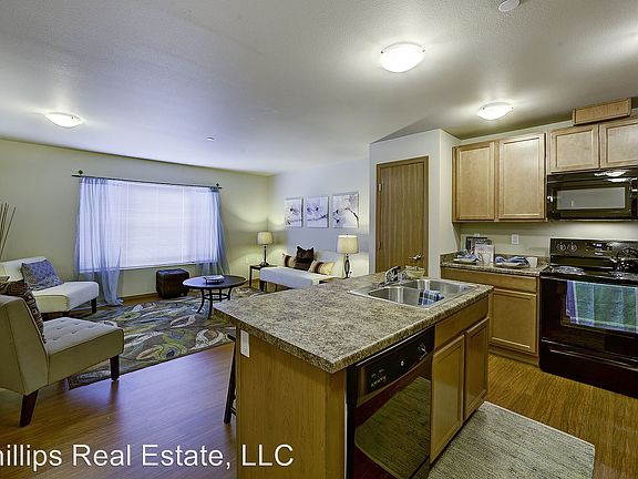 3rd image of 12300 Ambaum Blvd SW APT 203