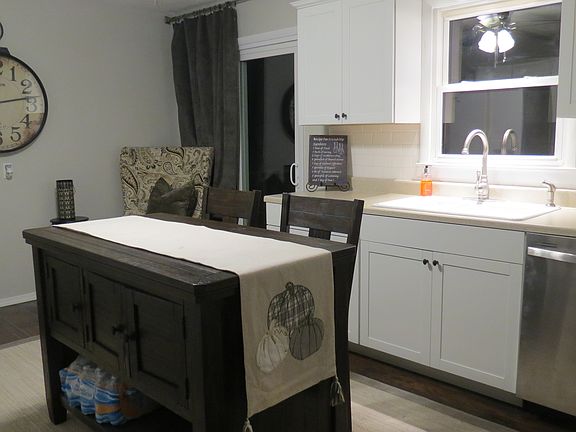 3rd image of 2064 Roach St