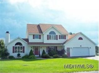 6 Jonathan Ct, Whitesboro, NY 13492
