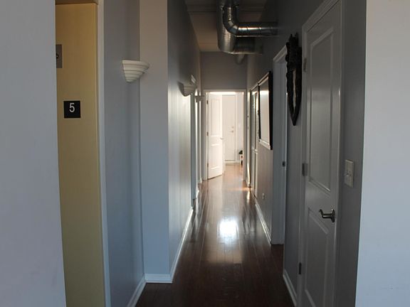 4th image of 900 S Western Ave Unit 4N