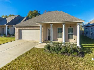 206 Marston House Dr, Youngsville, LA 70592