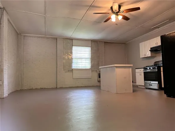 802 N Park St, Carrollton, GA