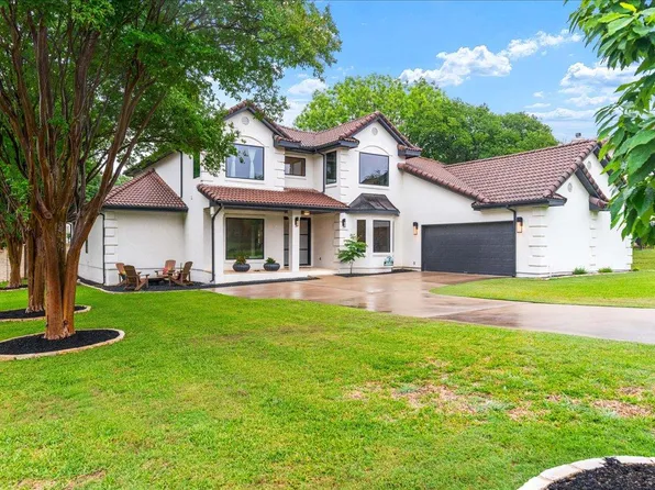28 Lost Meadow Trl, The Hills, TX 78738