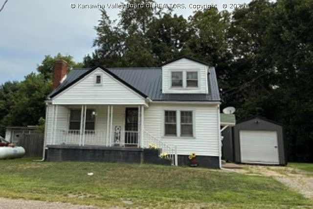 1st image of 904 4th St