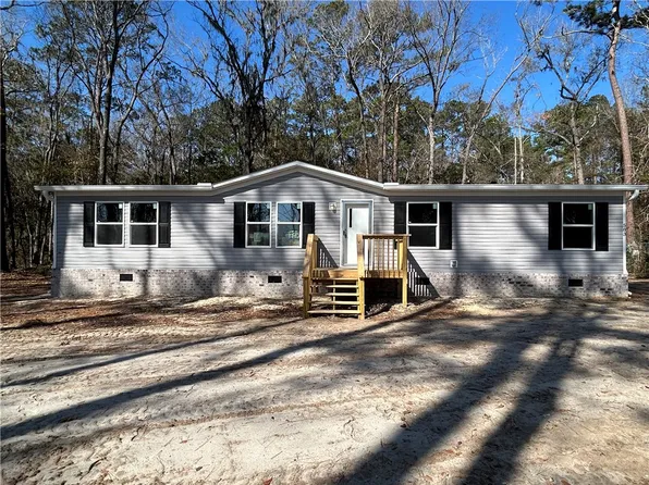 583 Pine Ave, Midway, GA