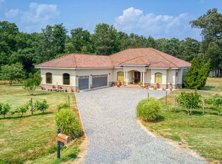 365 Wilton Farm Rd, Hague, VA 22469