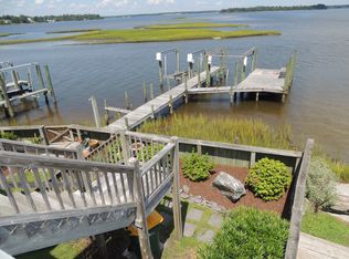 108 W Corbett Ave, Swansboro, NC 28584
