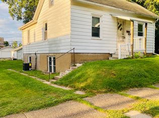 1540 13th Ave, Moline, IL 61265