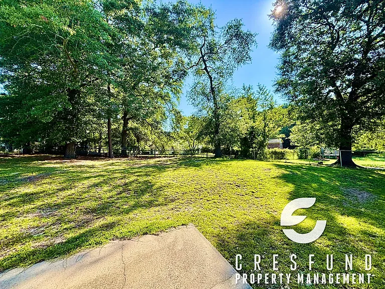 6727 Vaughn Rd — Photo 24