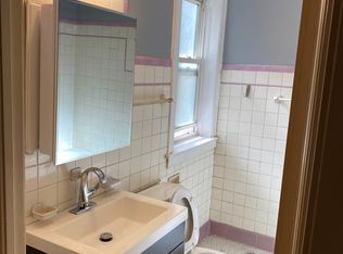 6120 N Rockwell St #1A, Chicago, IL 60659