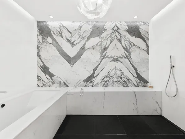 75 Grand Street image 7 of 13