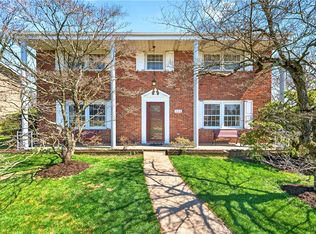 171 Greenlea Dr, Coraopolis, PA