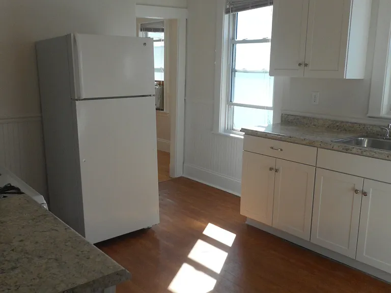 58 Lithgow St #2 — Photo 6