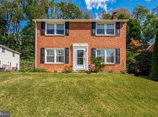 907 Powder Mill Ln, Wynnewood, PA 19096