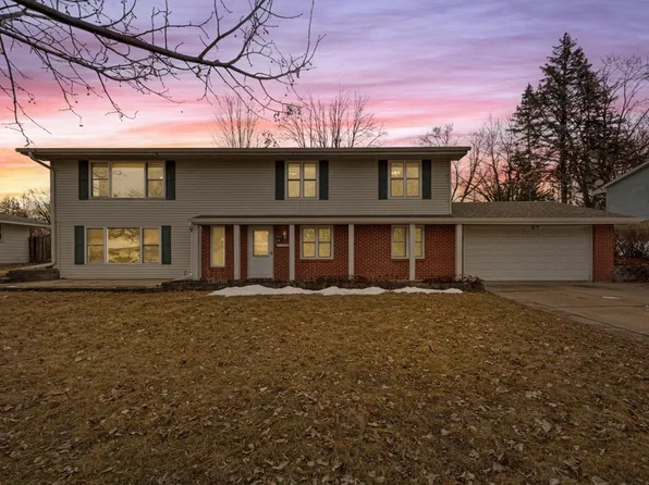 11013 Schoolcraft Rd, Burnsville, MN 55337