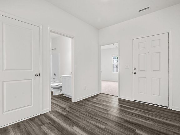 3rd image of 689 Essex Rd
