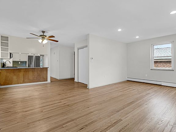4th image of 5912 Spencer Ave #2