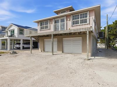 2806 Gulf Dr, Holmes Beach, FL, 34217