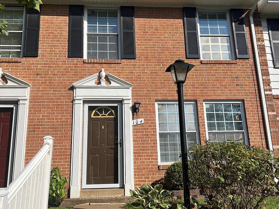 1st image of 104 N Duke Dr