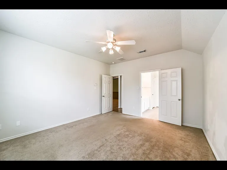 22868 Lantern Hills Dr — Photo 13