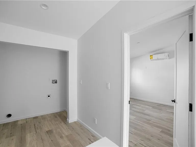 20536 Enadia Way — Photo 9