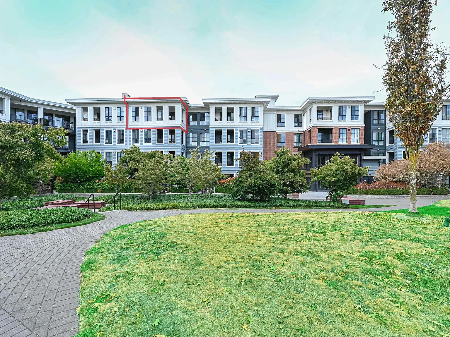 2 bed, 831 sqft, $2,600 — Photo 2