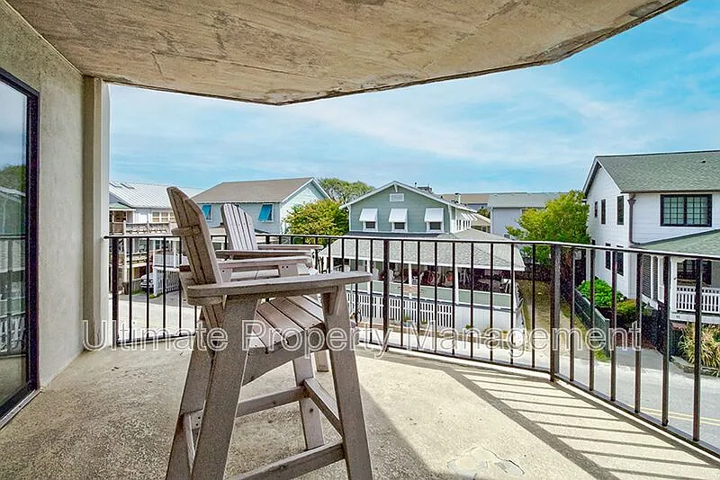 1 bed, 1.0 bath, 644 sqft, $1,995 — Photo 3