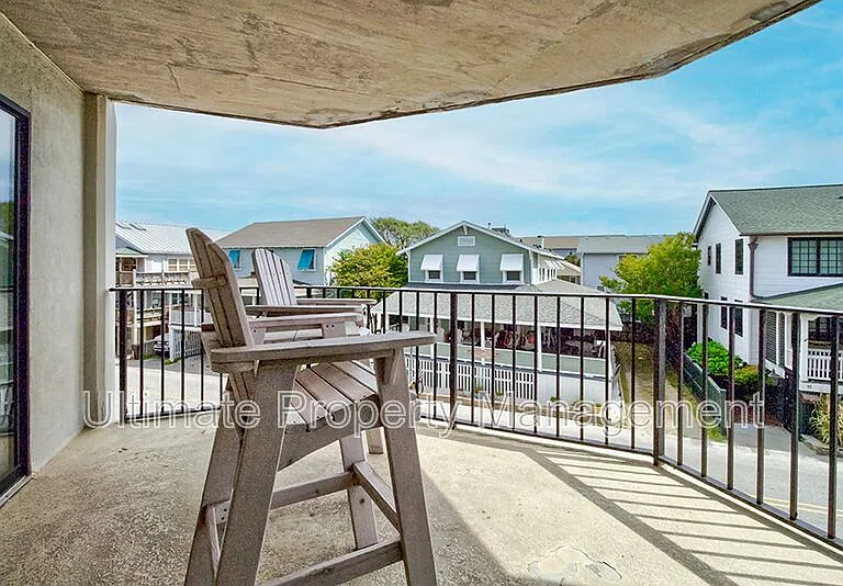 1 S Lumina Ave #204 — Photo 3