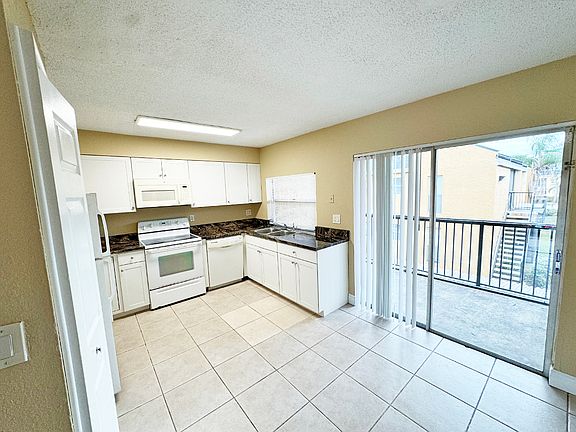 3rd image of 4507 Treehouse Ln APT 10H