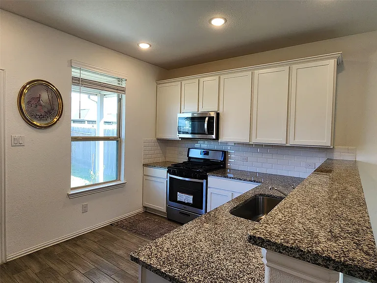 31322 Whitfield Ct — Photo 11