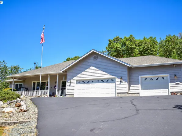 799 Three Pines Rd, Grants Pass, OR 97526