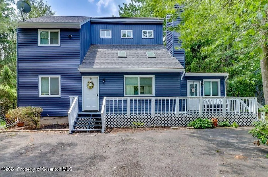 626 Forest Dr photo 1