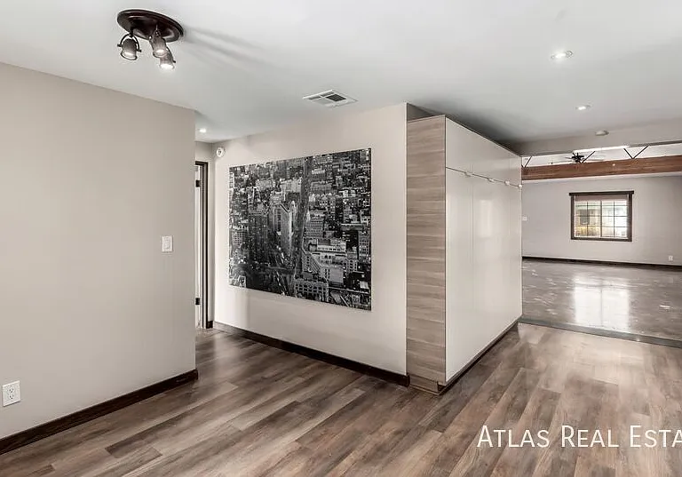 224 W Montecito Ave — Photo 11