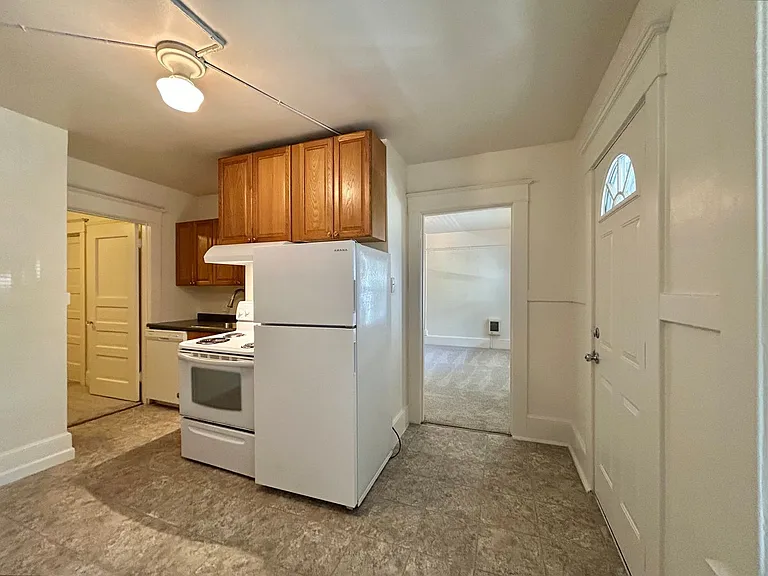 Dover Apartments — Photo 10