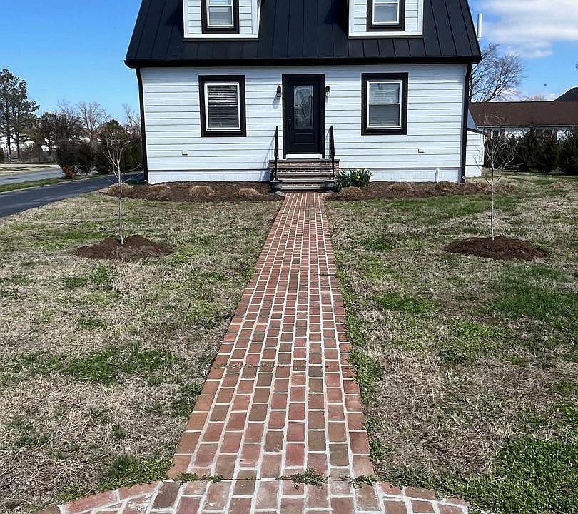 1st image of 21560 Chicken Point Rd