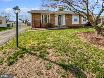 723 N York Rd, Sterling, VA, 20164