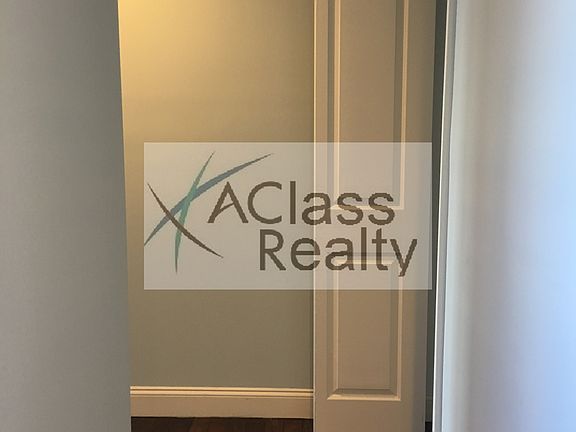 4th image of 3122 47th St