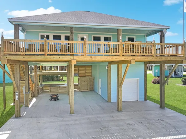 917 Westview, Crystal Beach, TX 77650