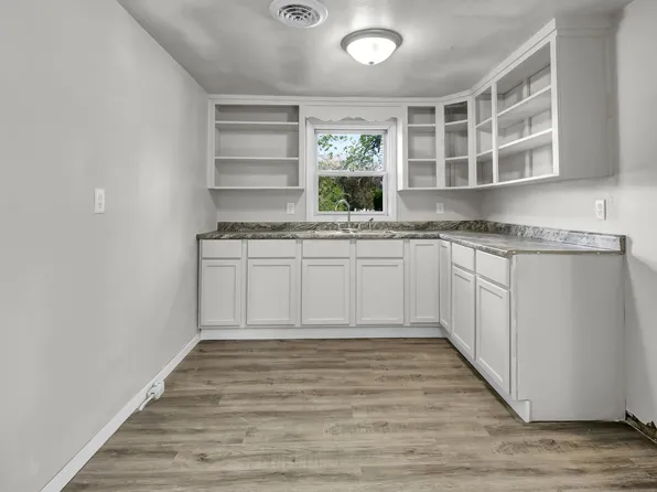 209 Center Ave W, Deer Creek, MN 56527
