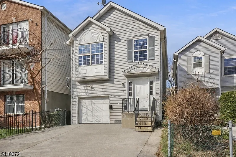 51 Demarest St photo 1